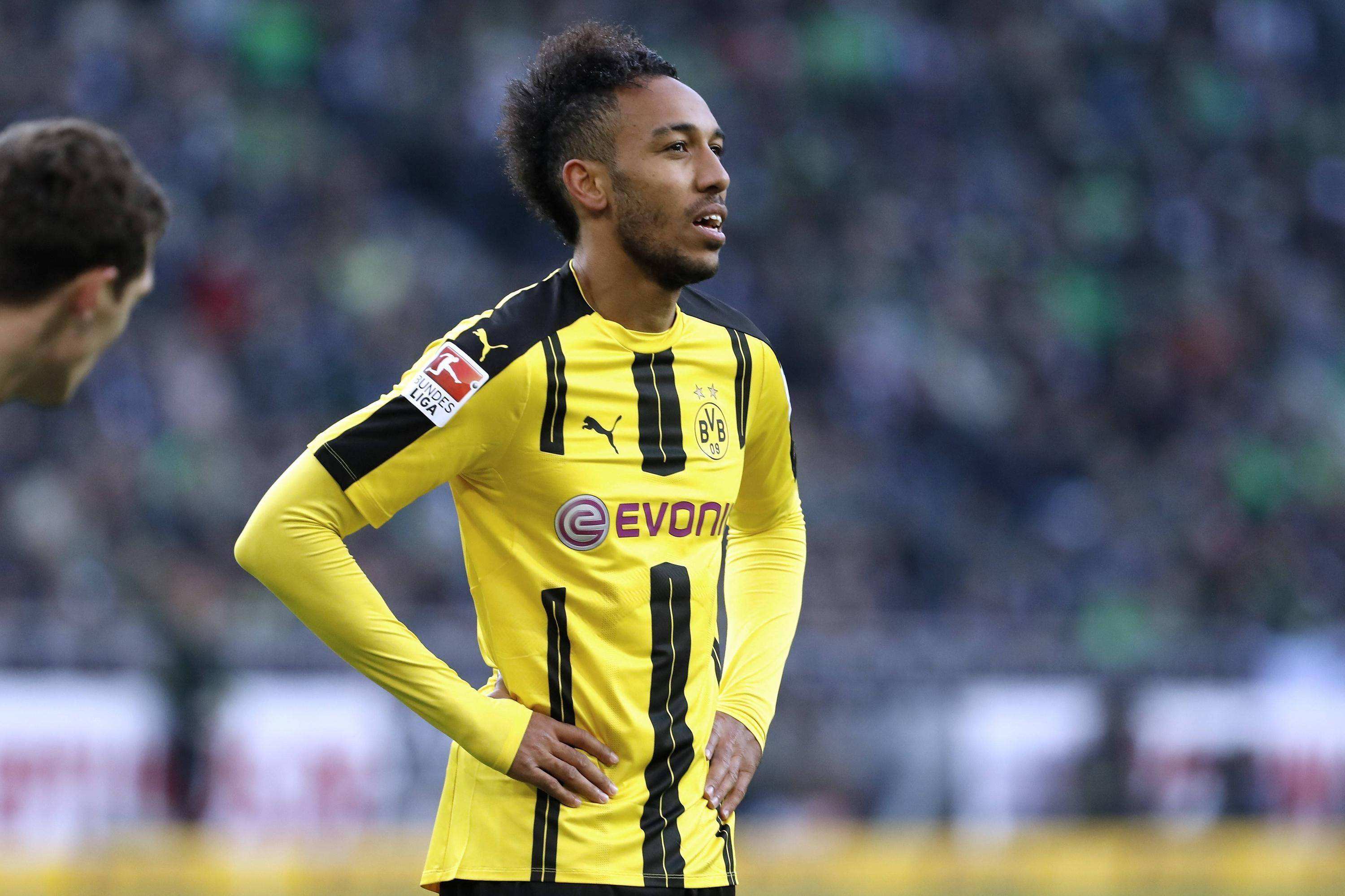 包含德甲赛程吃紧，多特蒙德今夜队长鼓劲，质疑声仍在，团队化学反应显著的词条