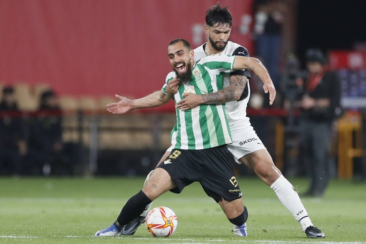 英雄联盟战争学院-瓦伦西亚内部会议纪要流出：今晨复出首秀；欧冠使命明确；球探报告显示潜力